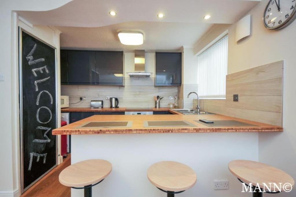 Morden Flat Close To Dlr Station With Free Parking Londres Exterior foto